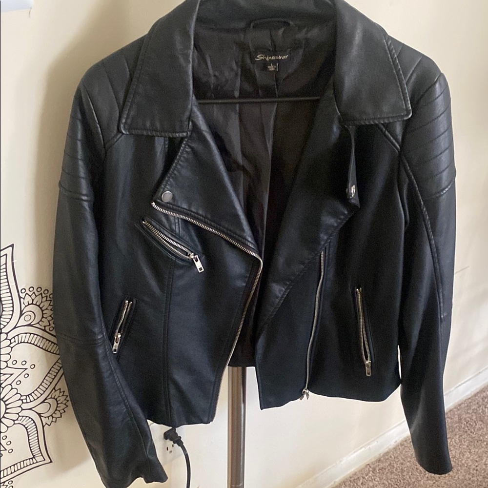 Signature Women's Black Leather Jacket